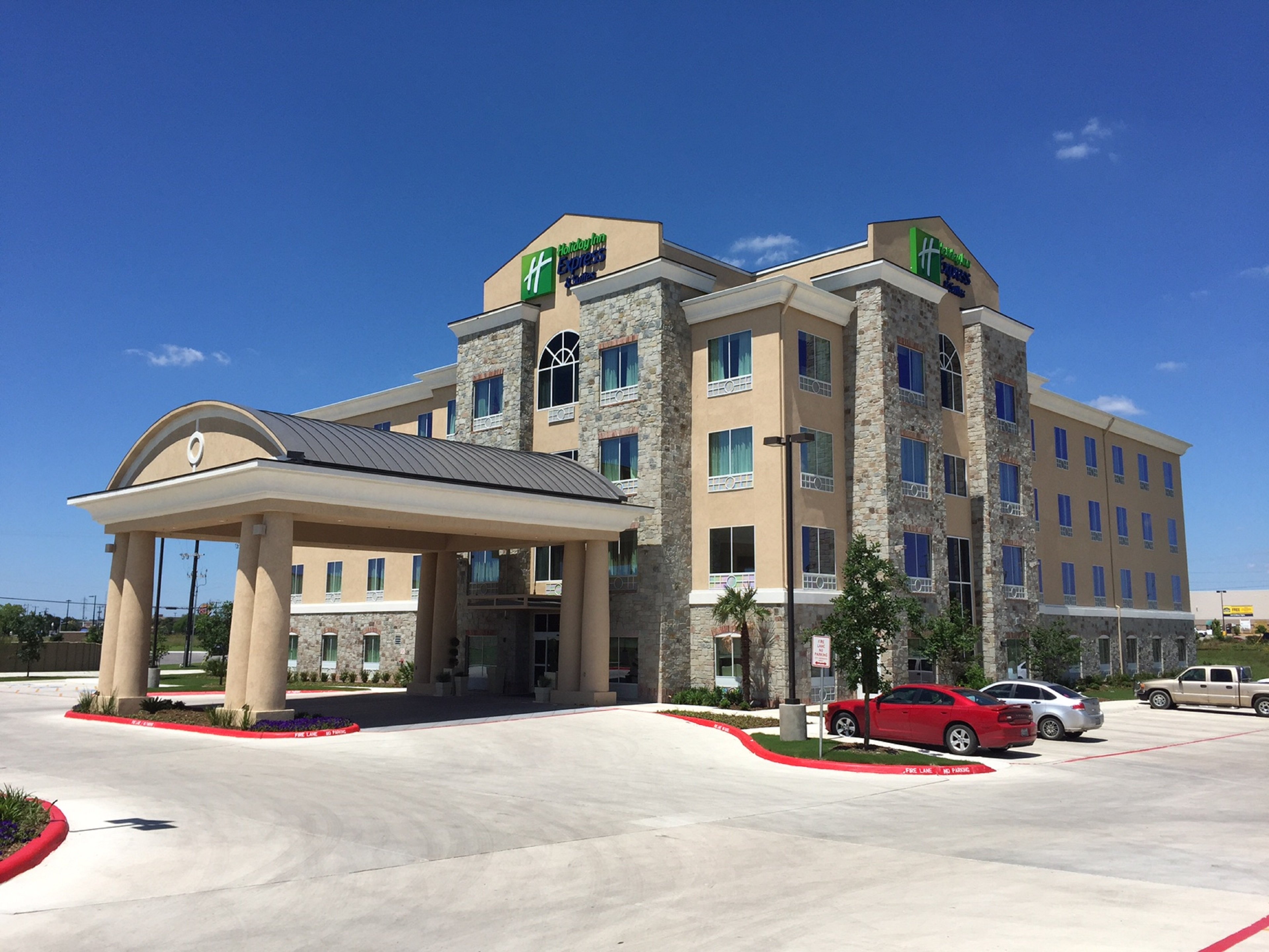 Holiday Inn Express Suites San Antonio Brooks City Base 24/28
