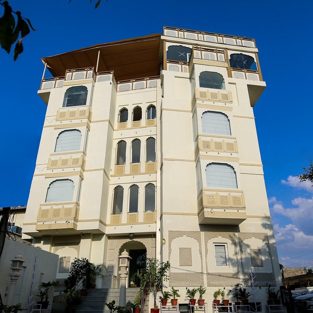 Hotel Ratangarh Palace 3/17