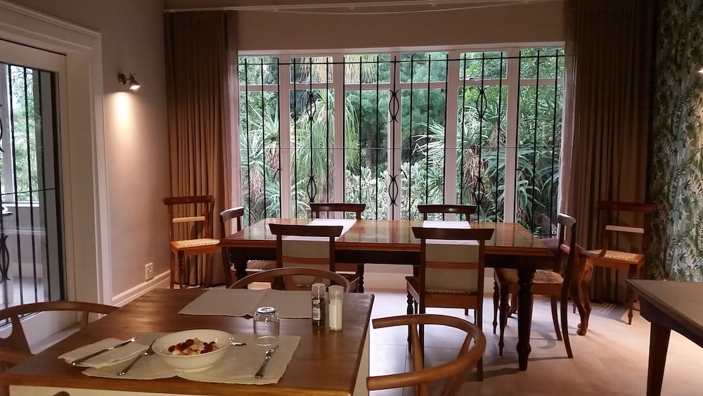 Amberhall Guesthouse 26/50