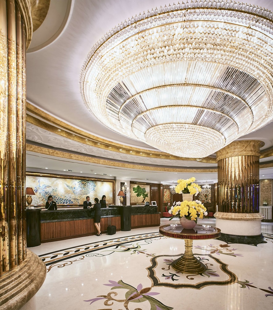 Windsor Plaza Hotel 65/78