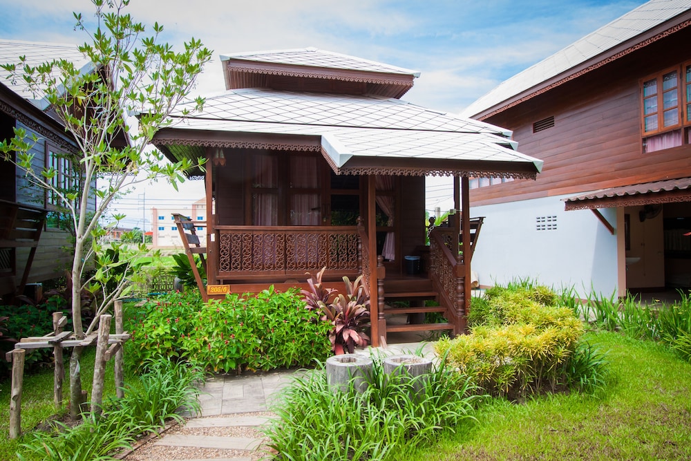 Huen Aumpron Resort 4/24