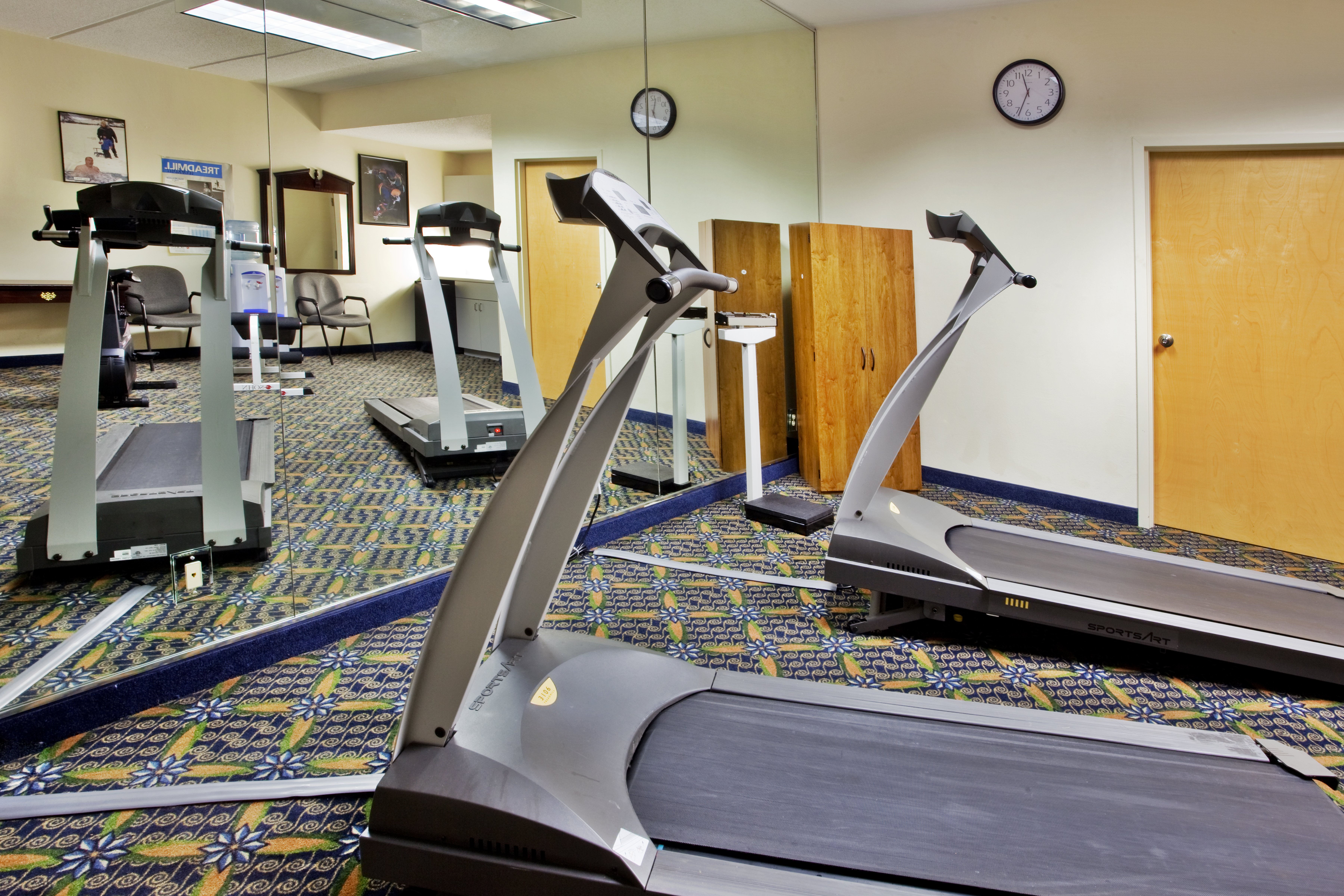 Holiday Inn Express Hotel Suites Lawrenceville 24/49