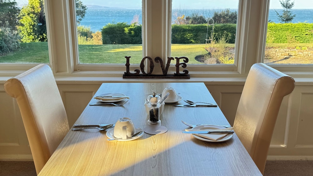 Invernairne guest house 63/78
