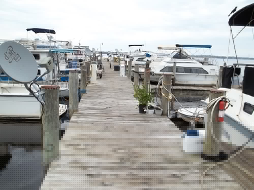 Crystal Cove Riverfront Resort 26/42