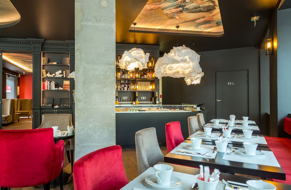 HOTEL LA COMTESSE 50/59
