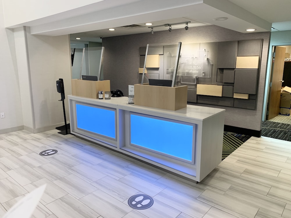 Holiday Inn Express and Suites Longview North 8/58