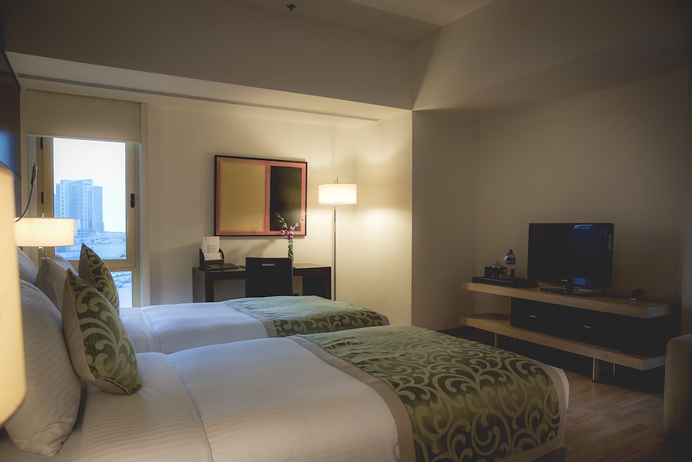 FAMILY SUITE, 2 BEDS, DINING AREA, LIVING AREA
