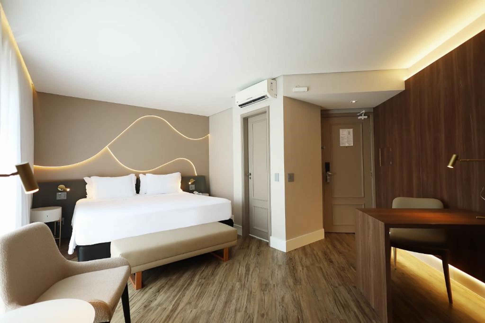 Business, Suite, Single, King Bed
