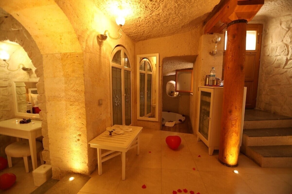 Anatelein Boutique Cave Hotel Special Class 20/65
