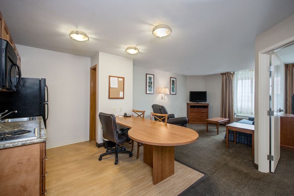 Candlewood Suites Perrysburg 45/53