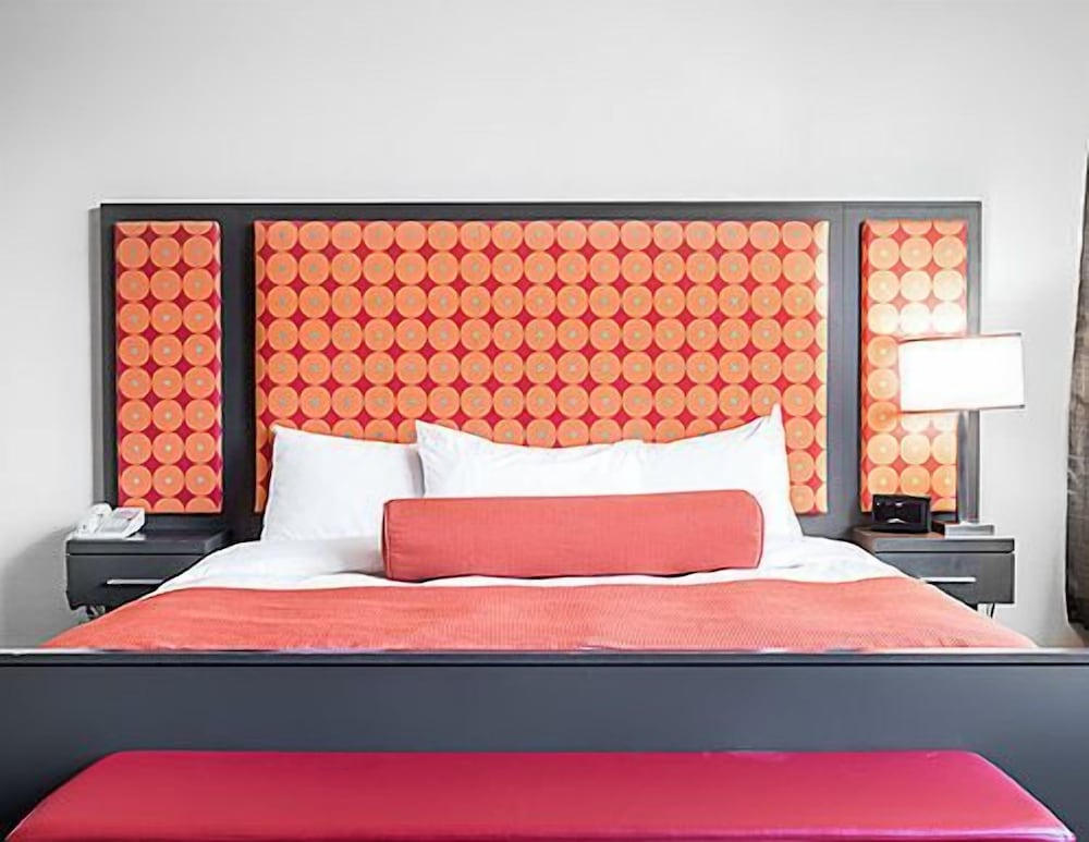 غرفة قياسية بسرير كينج، Hotel Chrome Montreal Centre Ville 3/3