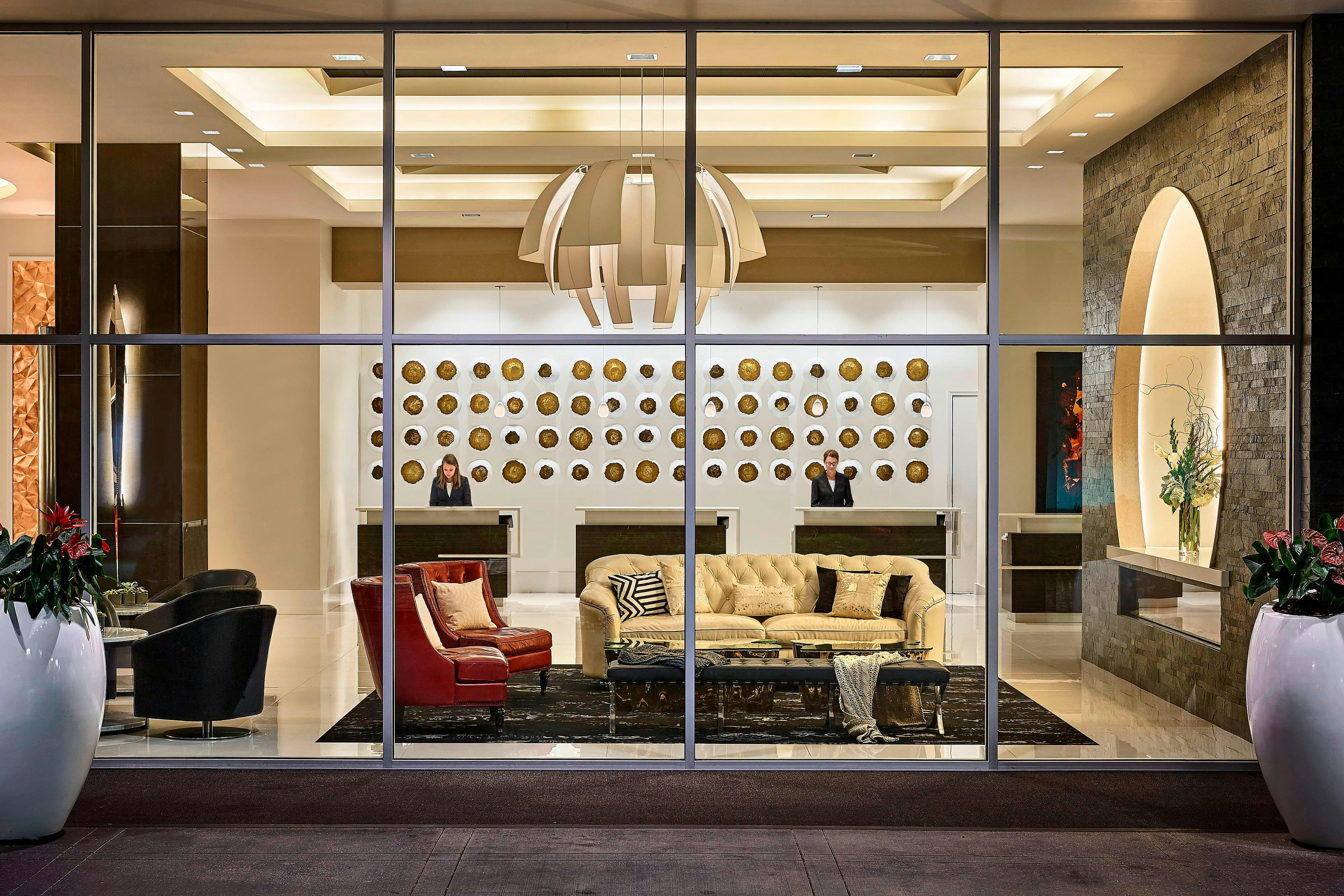 The Davenport Grand, Autograph Collection 36/69