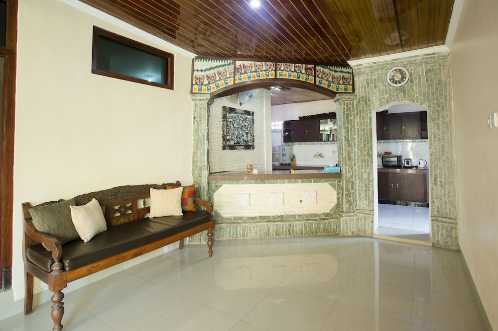 Blanjong Home Stay 39/48