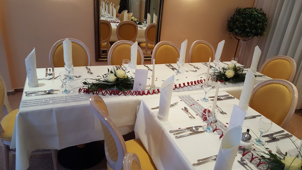 Savoy Hotel Bad Mergentheim 36/50