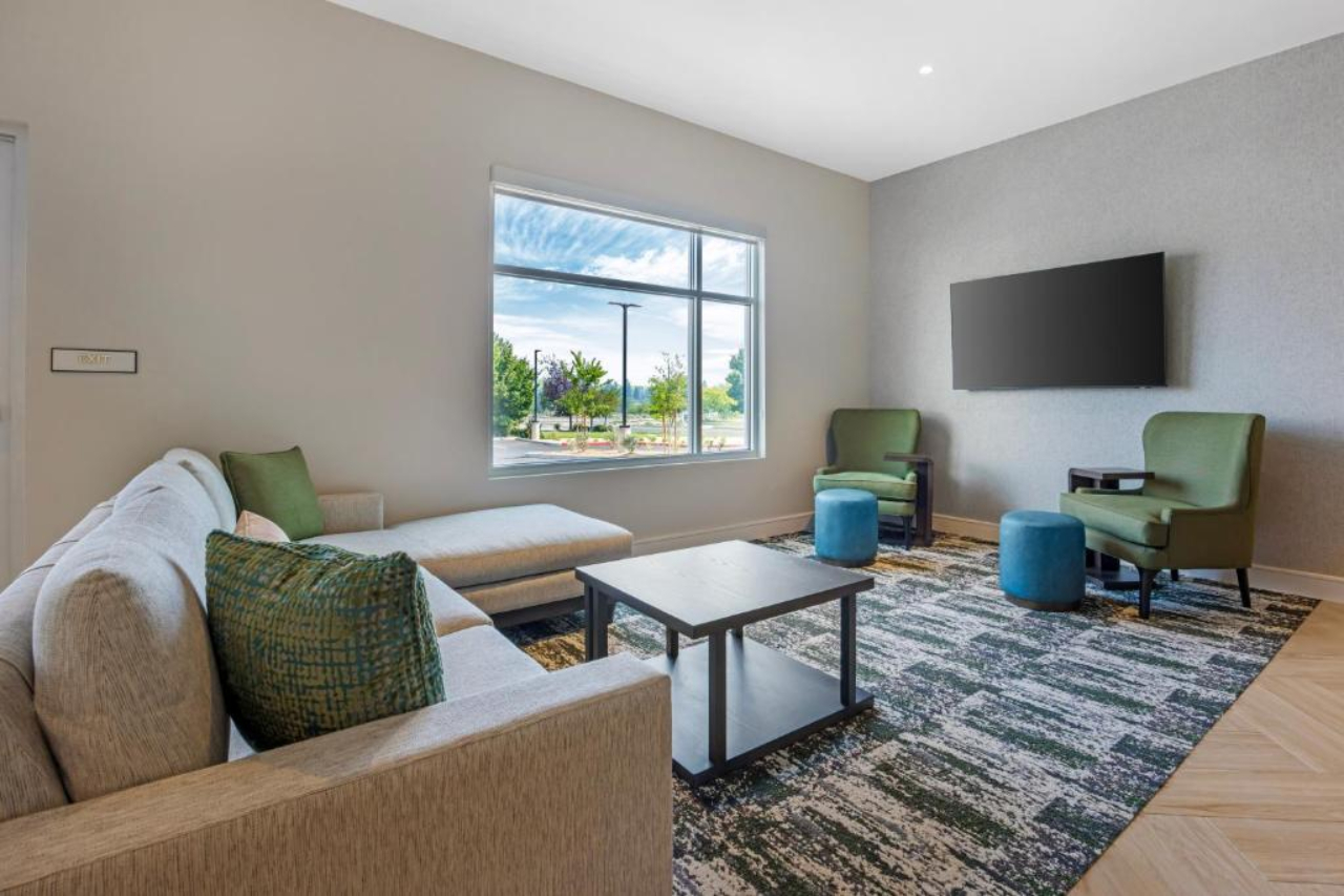 Cambria Hotel Bend - Mt. Bachelor 11/25