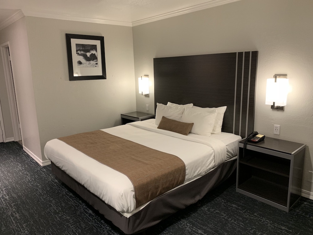 Sand Castle Inn 35/59