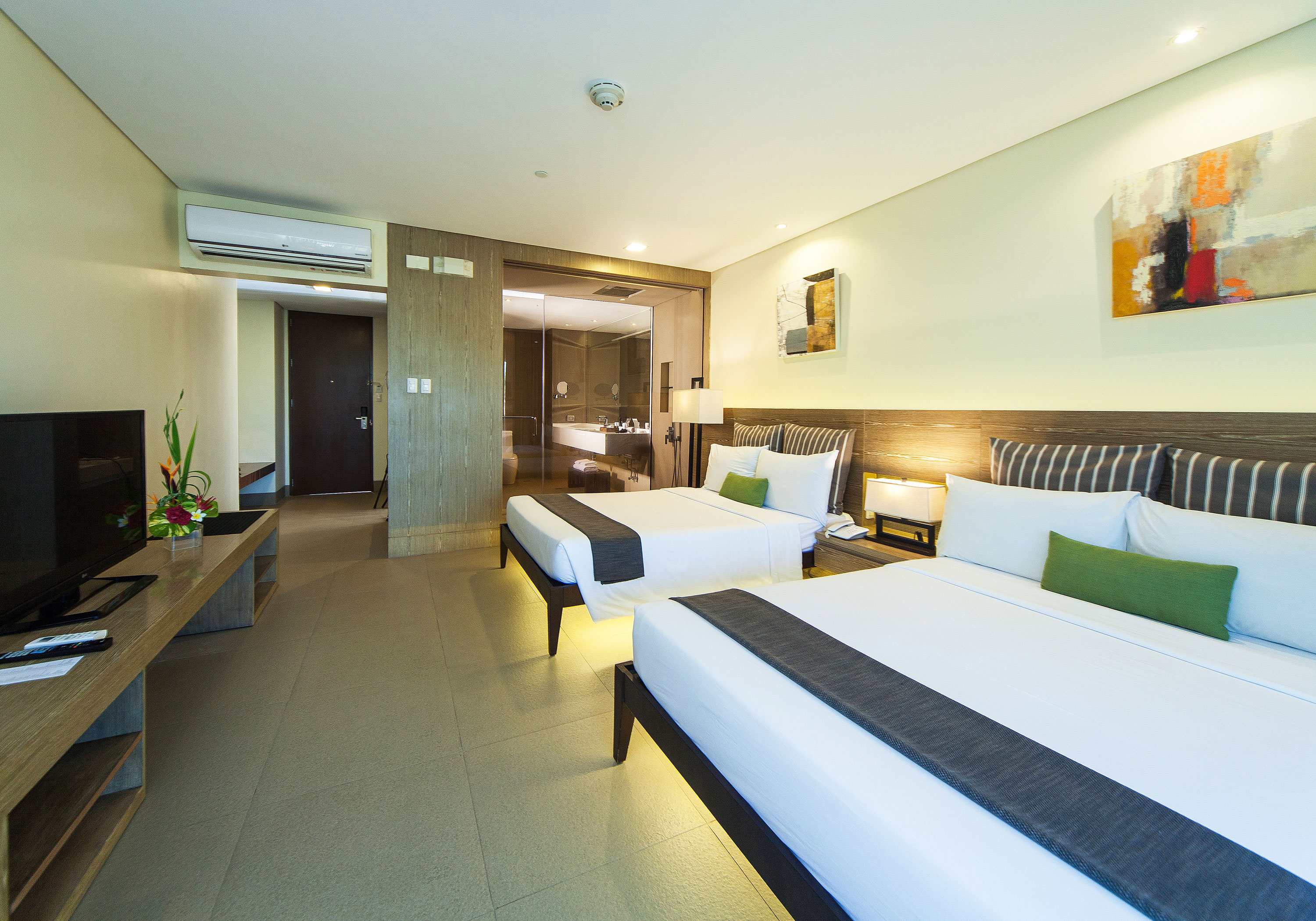 جناح تنفيذي، Fairways And Bluewater Newcoast Boracay 2/3