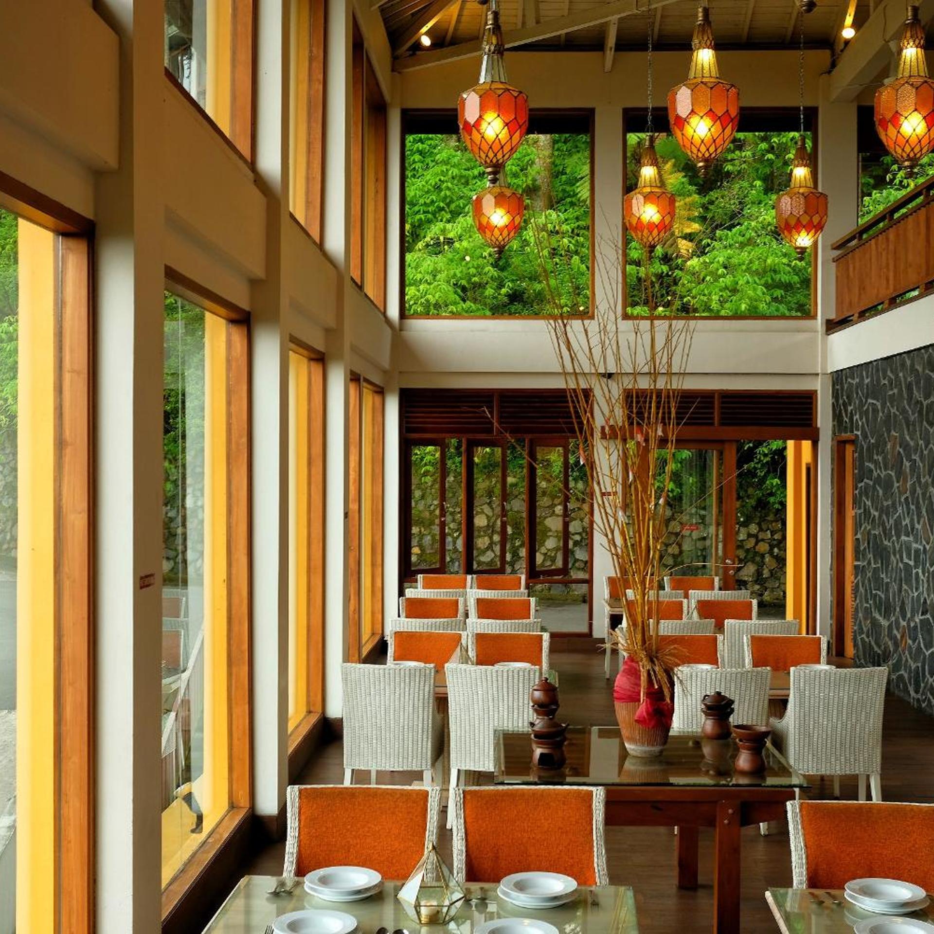 The Grand Hill Bistro Cafe Resort Hotel 34/57