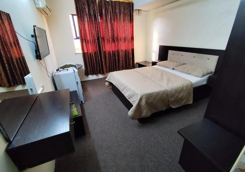 Asia Hotel 16/50