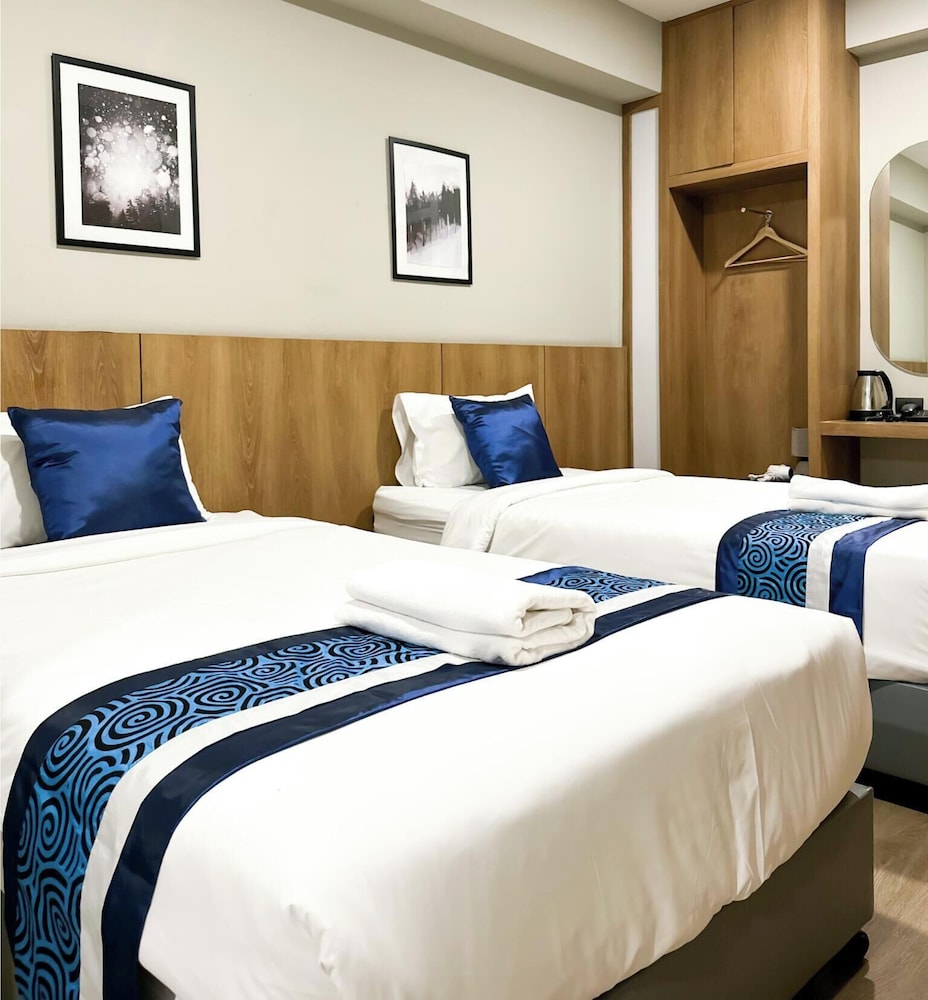 B Stay Hotel 16/40