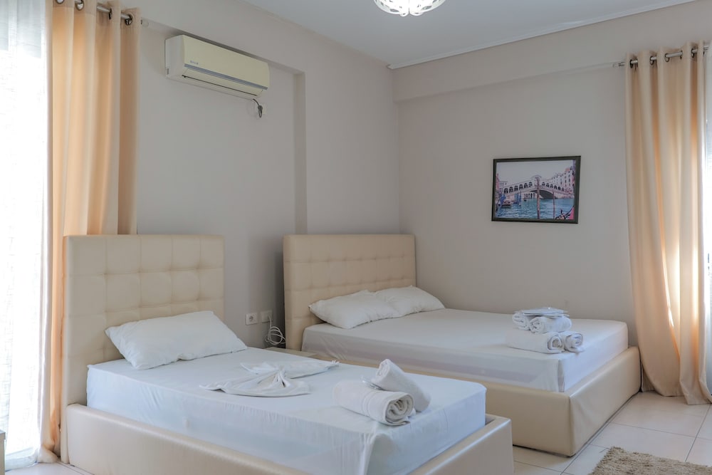 Hotel Sunrays 8/62