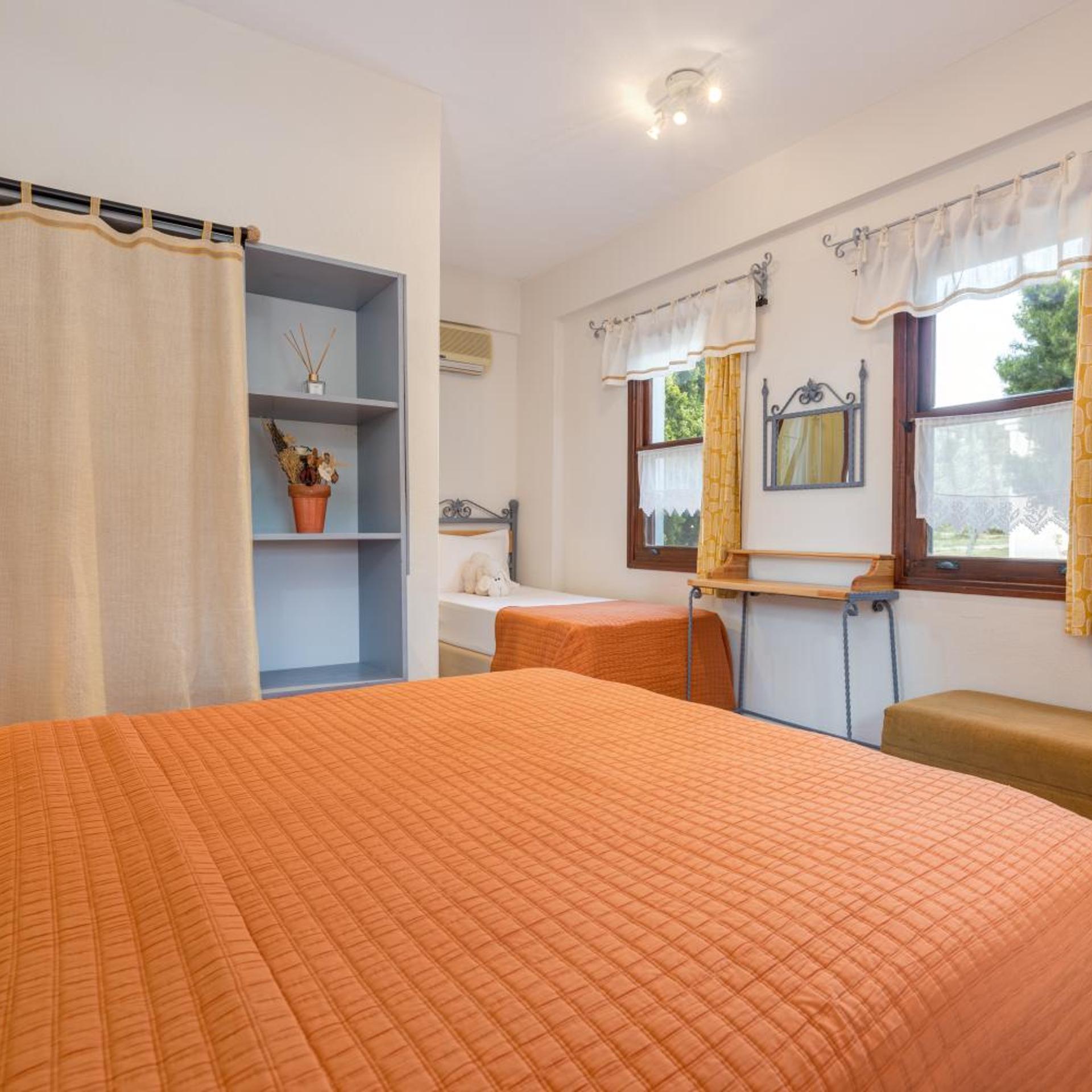 غرفة بسرير مزدوج بشرفة، Aral Tatil Ciftligi 6/8