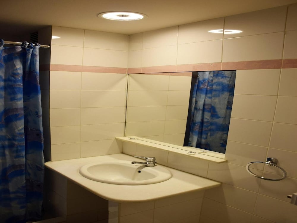 Diros Hotel 24/57