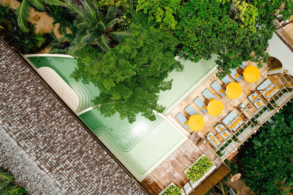 Cafe Jeri Hotel 47/50