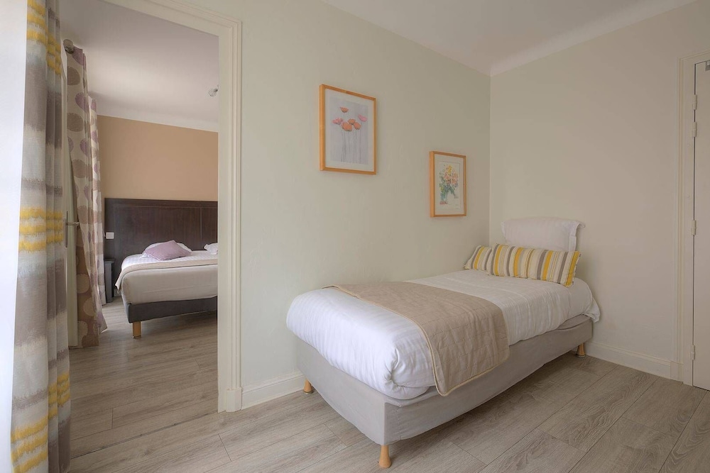 Hotel La Hoirie 15/49