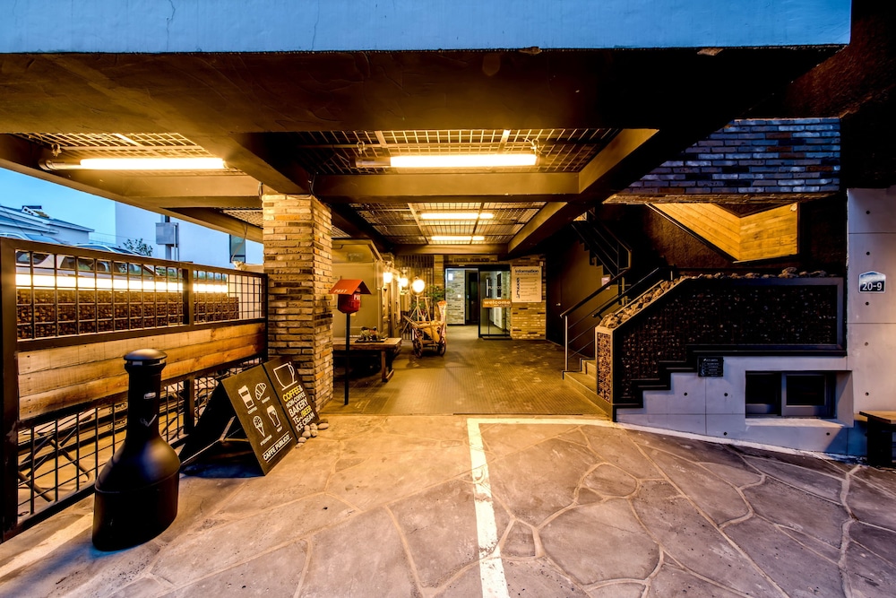 Publico Hotel 39/50