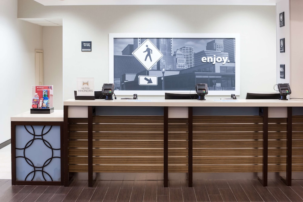 Hampton Inn And Suites Chicago North Shore 11/45