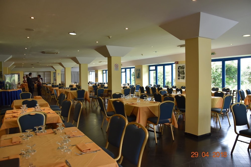 Marina Club 22/50