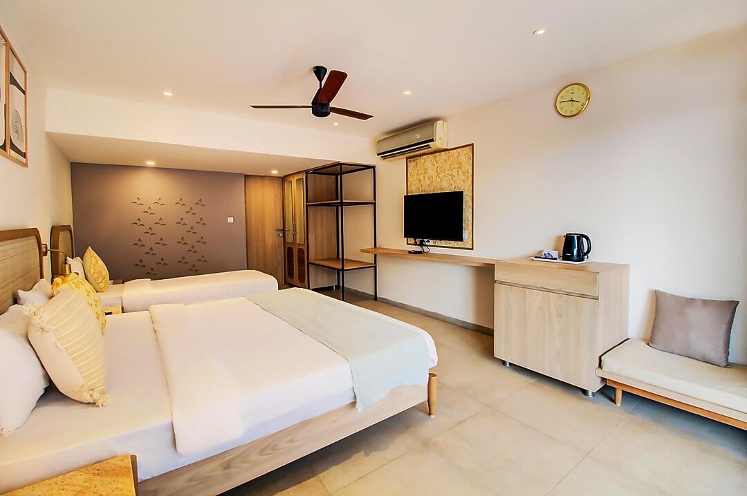 BHARAT HOTEL 24/47
