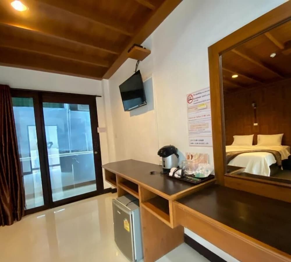 Lipe Inn 19/24