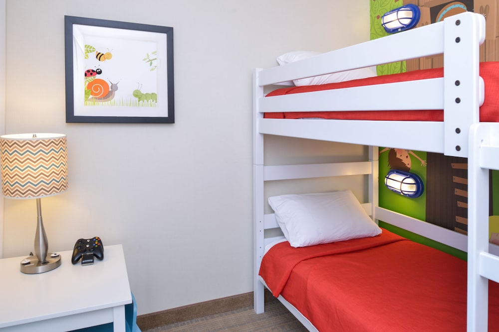 Holiday Inn Express Suites Pocatello 21/97