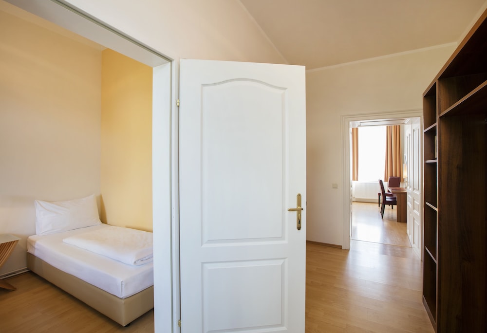 Hotel Hahn 14/43