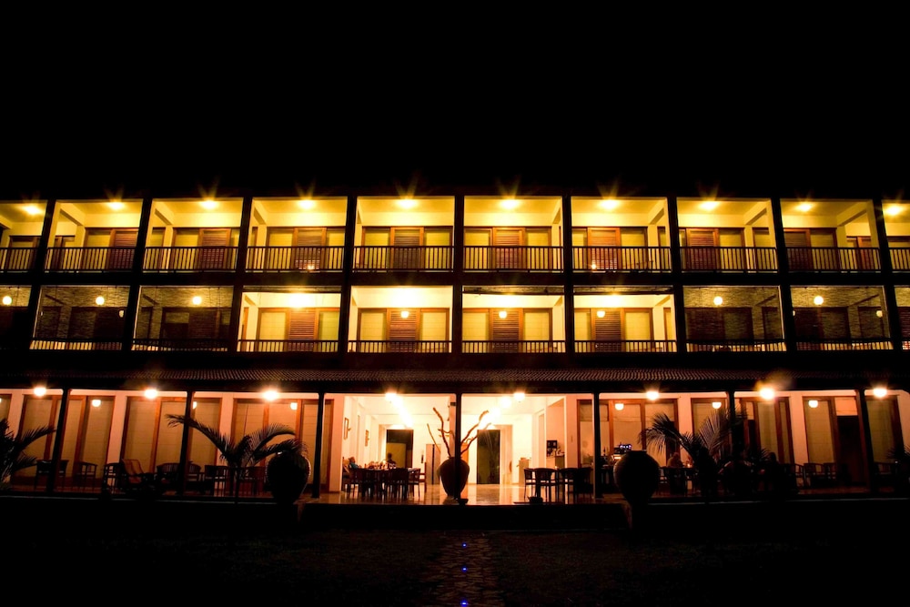 Weligama Bay Resort 1/36