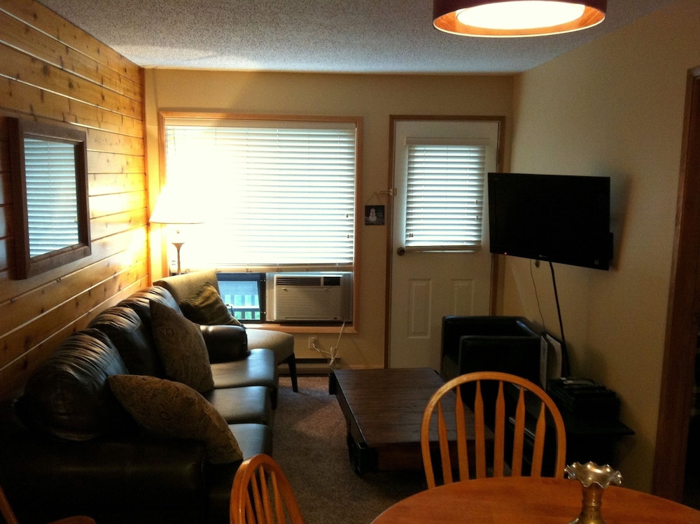 The Griz Inn 39/69