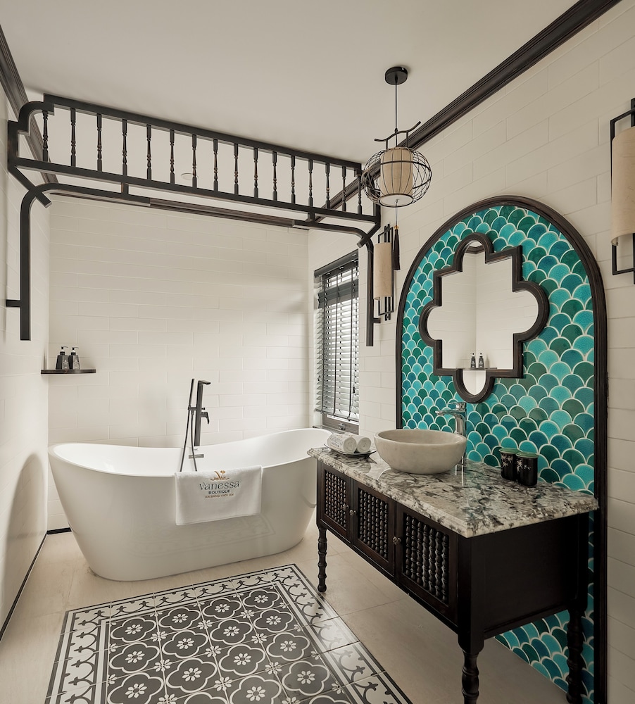 Vanessa Boutique Hotel An Bang 38/42