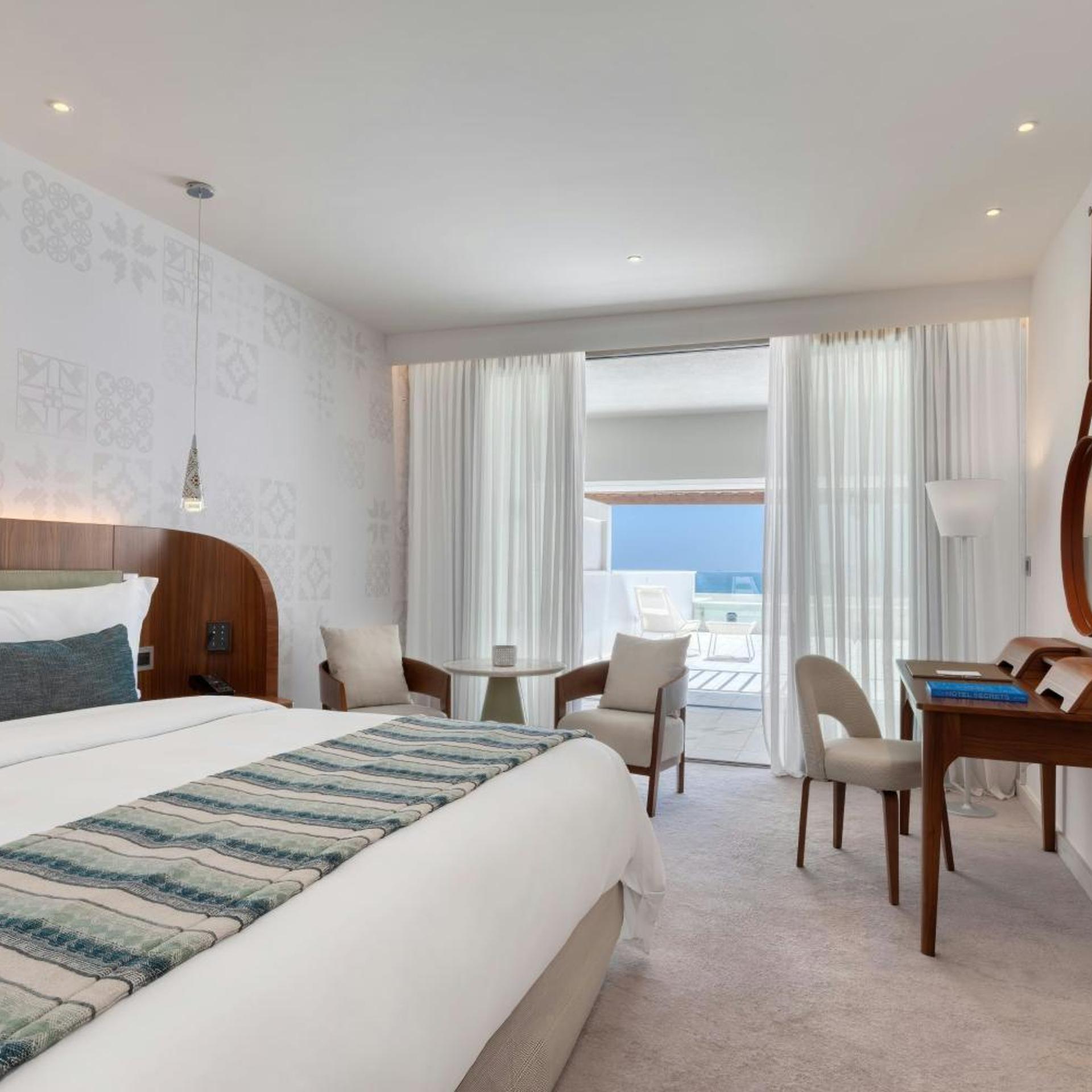 2 Bedrooms, Family Suite, Suite, Sea View, Balcony, Low Floor