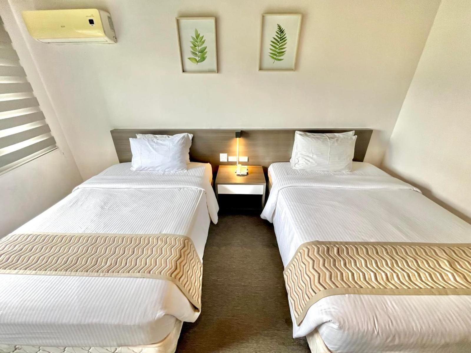 Superior, Twin Beds