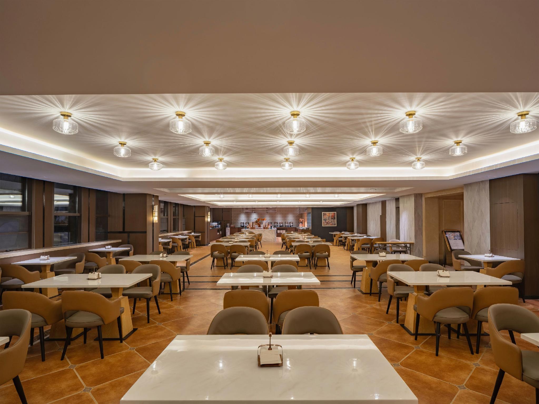 Vienna International Hotel Kunming (West Guangfu Road Station Branch) 41/48