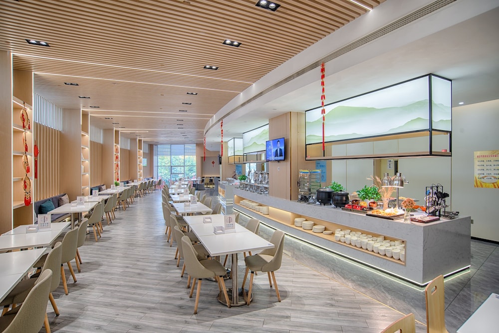 Holiday Inn Express Taian City Center 32/50
