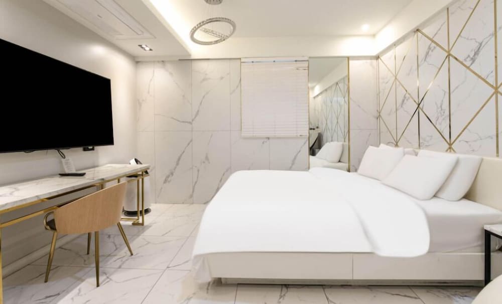 Hotel 99 Prestige 56/68