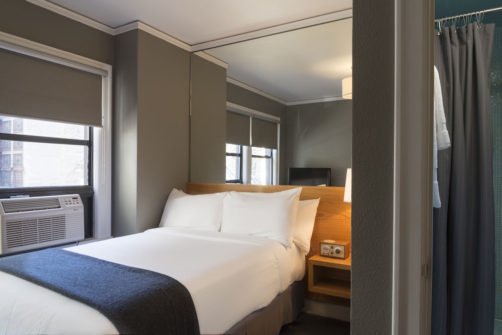 MINI, DOUBLE BED