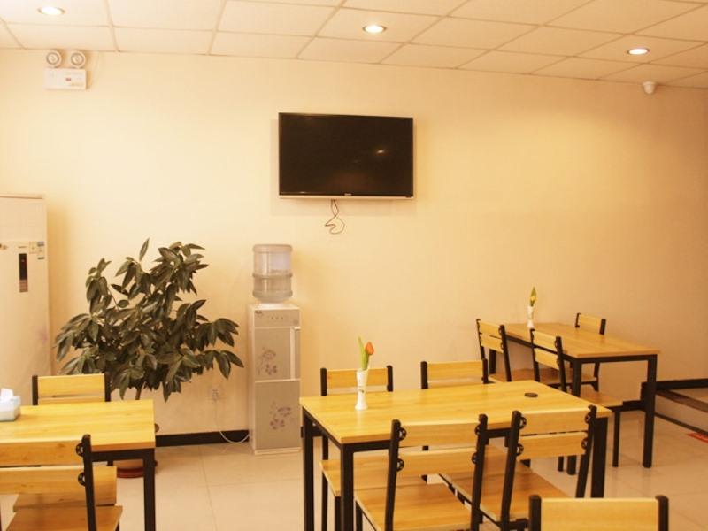GreenTree Inn Baoding Sanfeng Road Agricultural University Shell Hotel 17/19