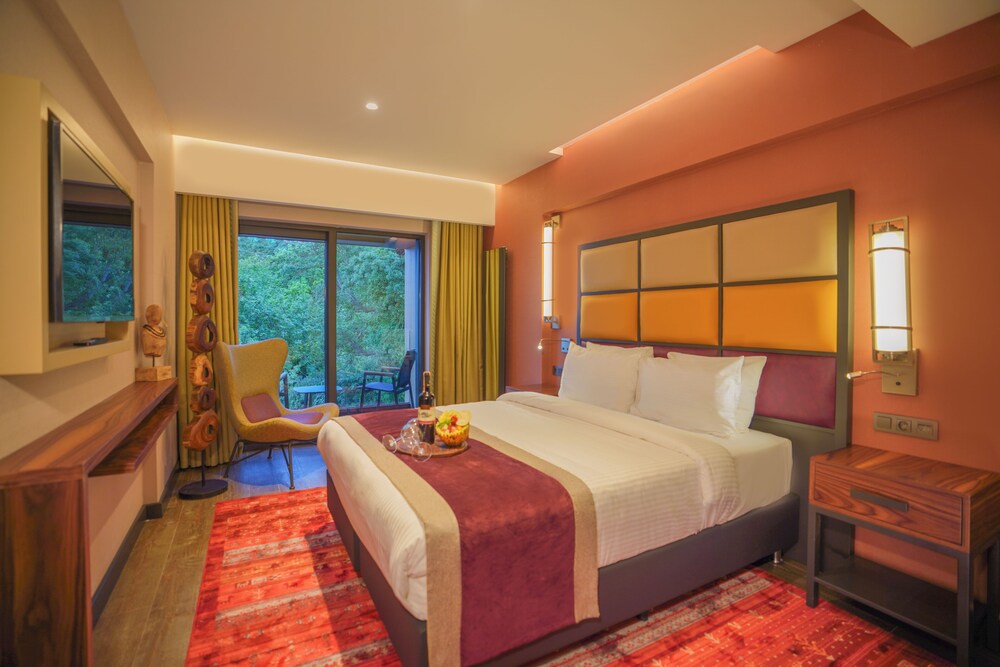غرفة ركنية بسرير كينج بشرفة بإطلالة جزئية على البحر، Sile Gonen Hotel 4/10