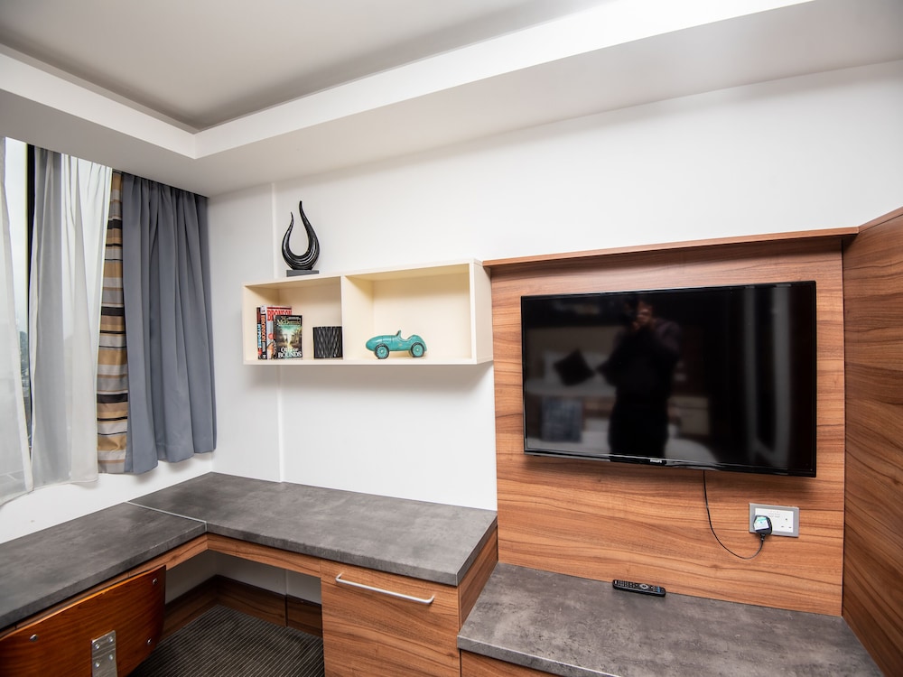 Livin Serviced Apartments 9/68
