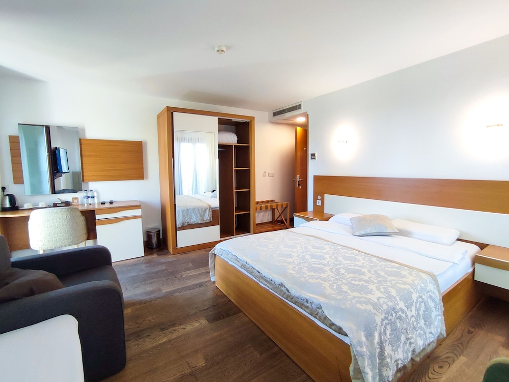Shah Inn Hotel 14/26