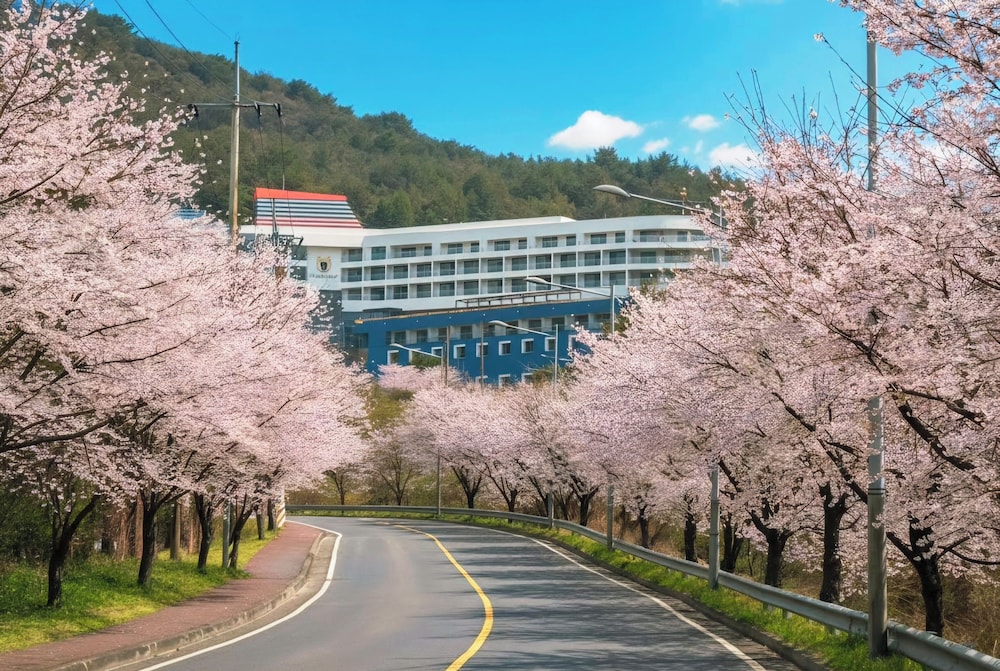 Dongwon Royal Country Club & Resort 68/71